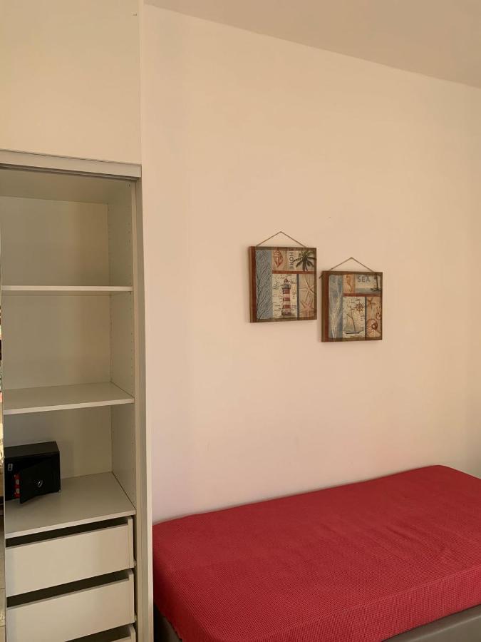Pelini Apartment Каламаки Екстериор снимка