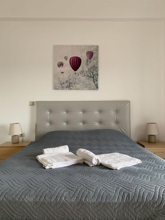 Pelini Apartment Каламаки Екстериор снимка