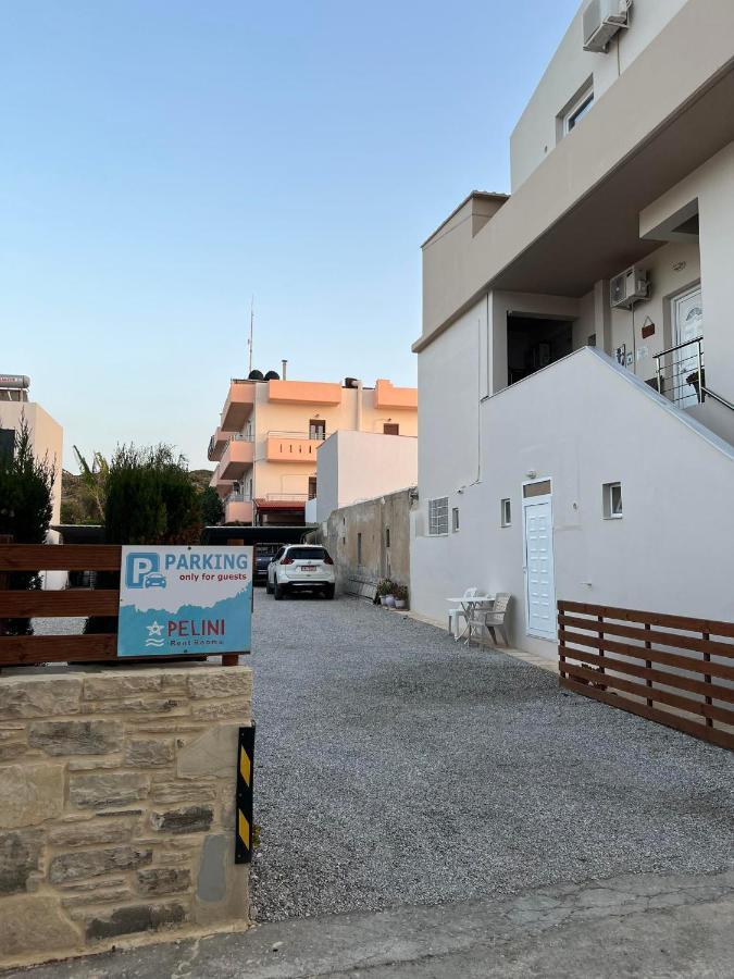 Pelini Apartment Каламаки Екстериор снимка