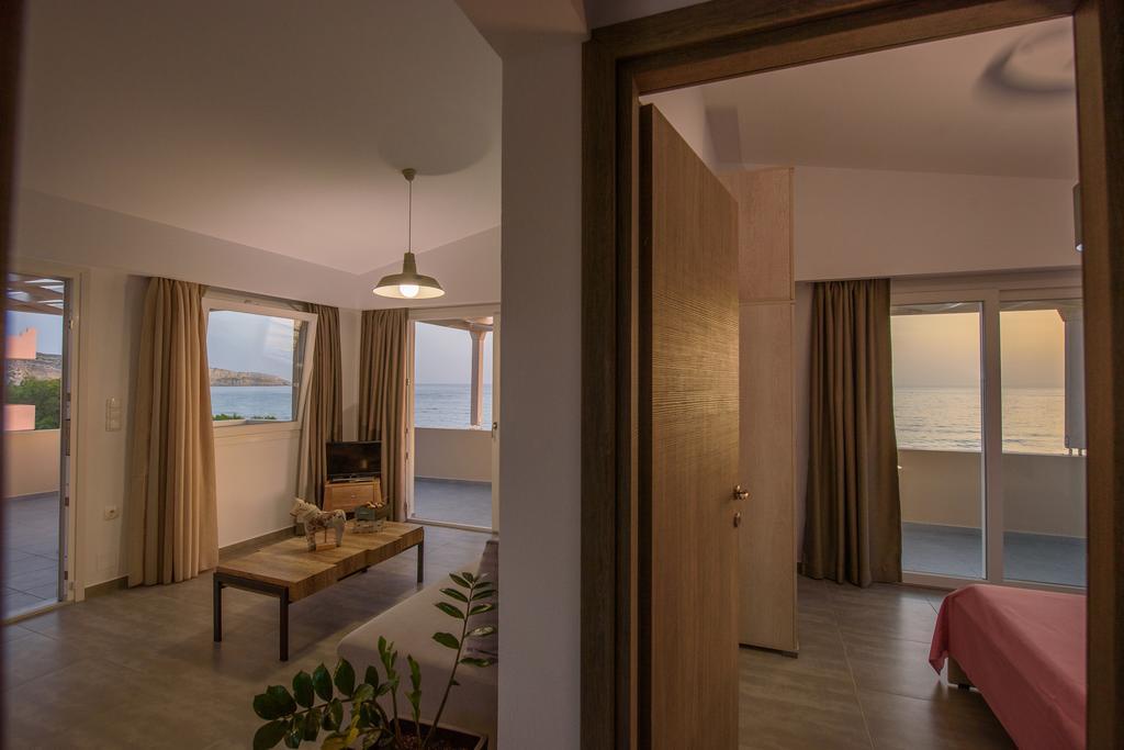 Pelini Apartment Каламаки Екстериор снимка