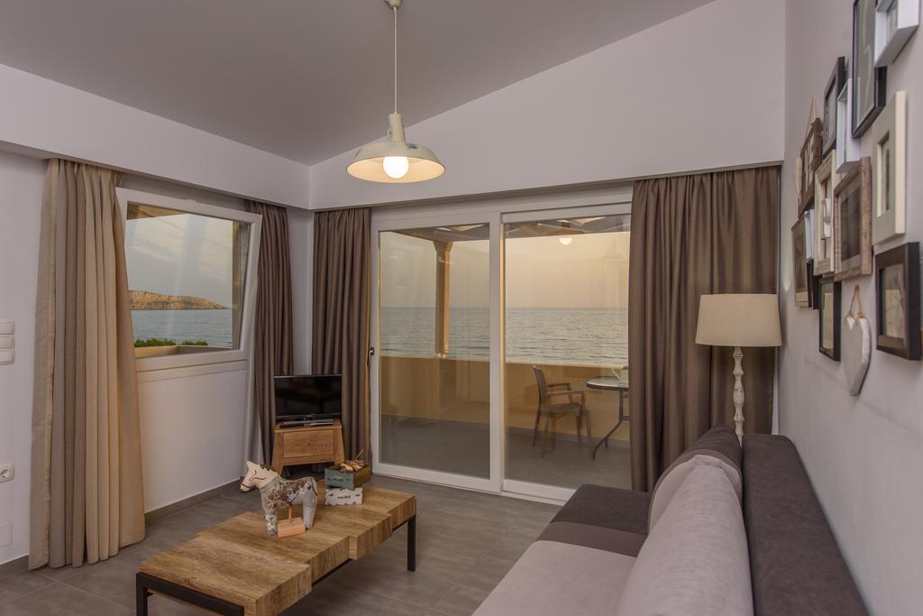 Pelini Apartment Каламаки Екстериор снимка